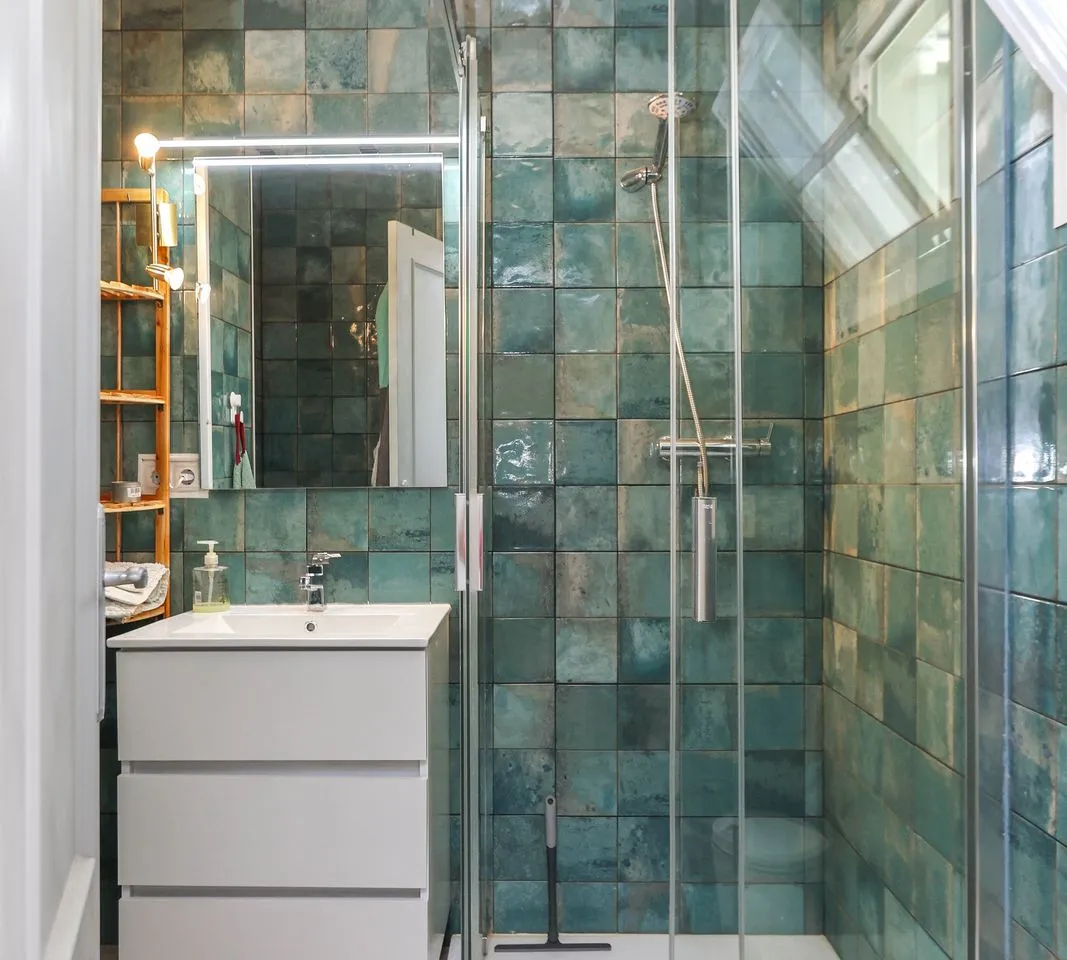 0b5854a3-4a23-4eff-86f4-7b9504615cb4