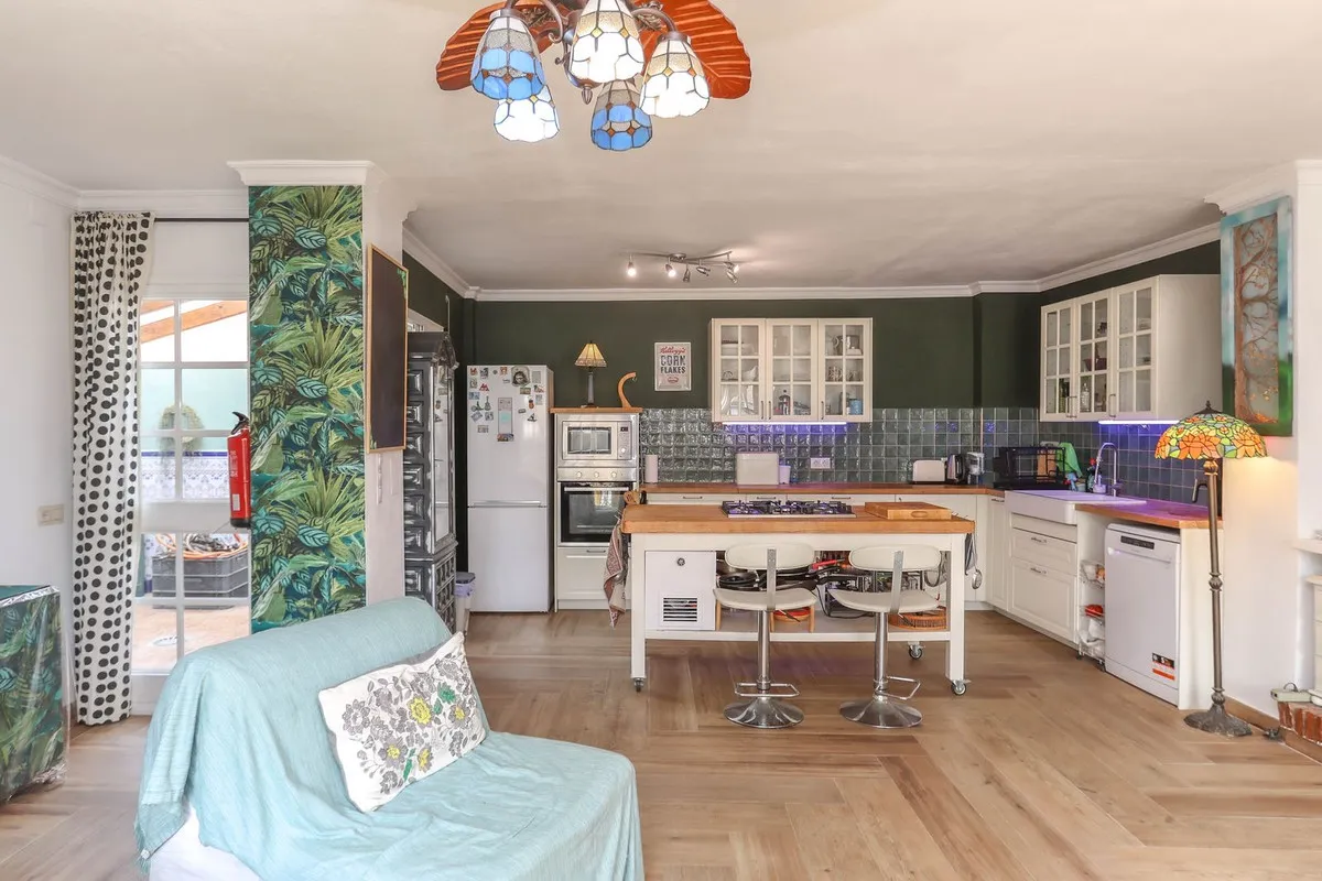 27f3b0b6-383e-4bf0-bdb8-e1686ee8f071