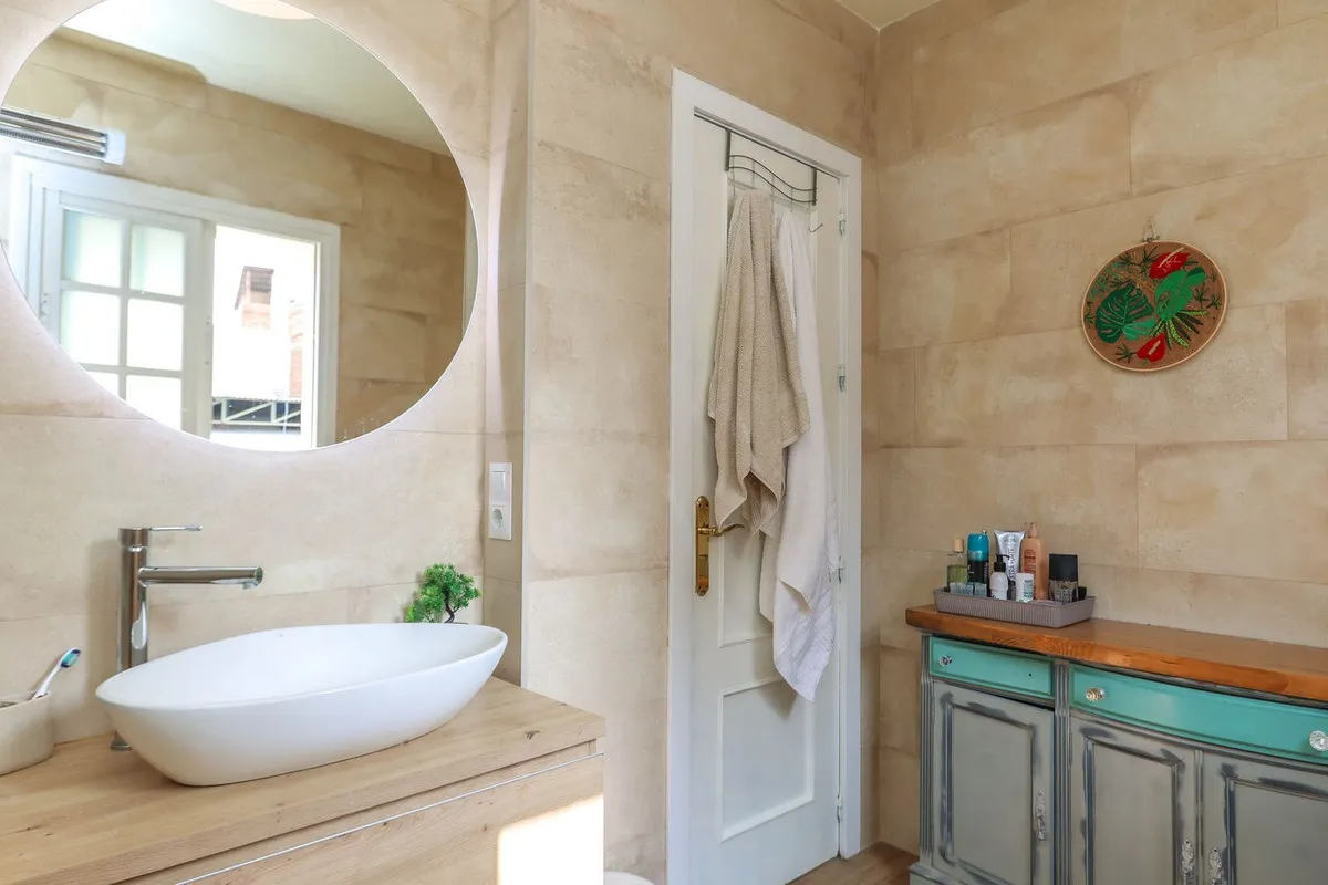 3437e0e1-6b7f-4878-ab0c-8a5b20e6b8e8