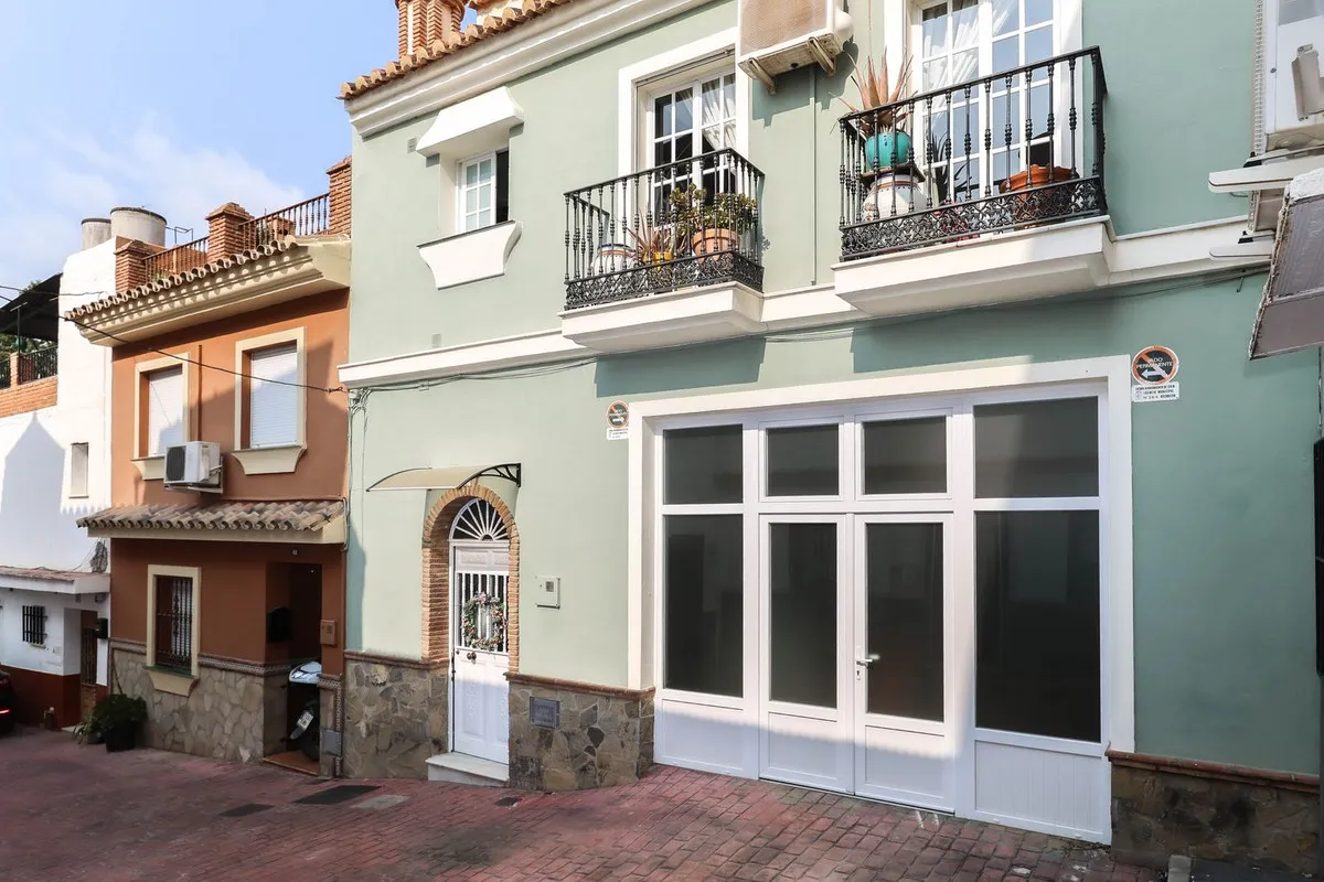 4b695be8-c8e5-4d1b-8aff-b04db1bb18a1