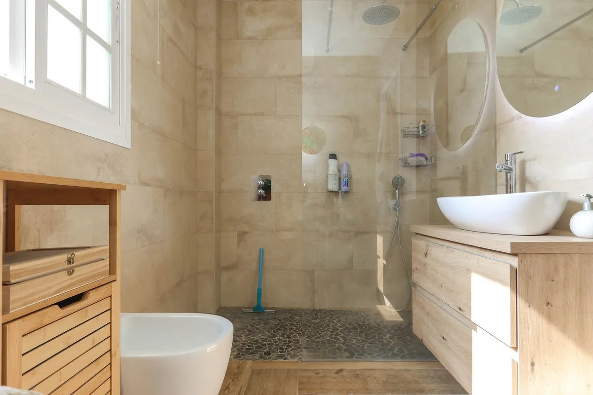 5f950017-8cc3-4b31-98a8-7ae5e4ec8546