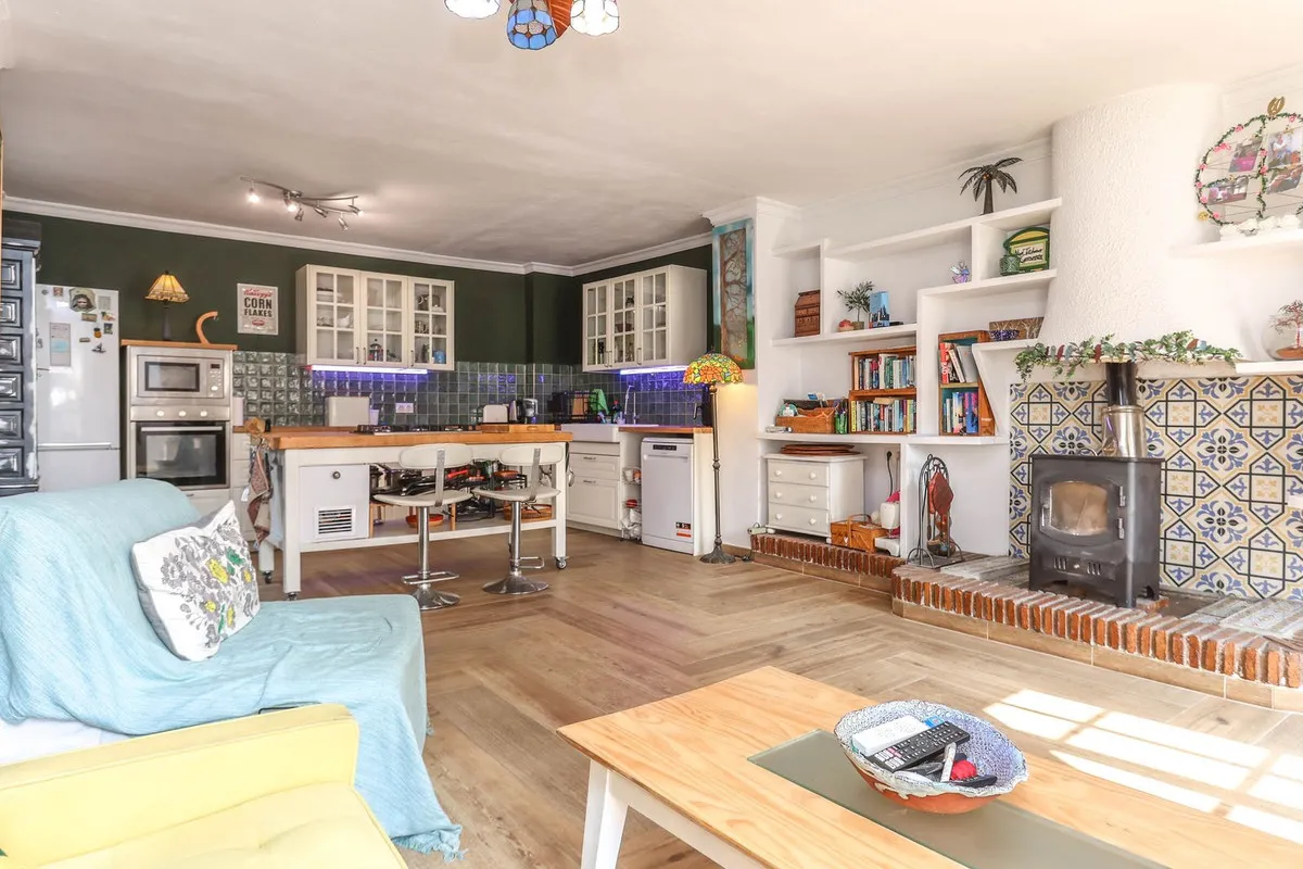 86565eb1-6557-4c55-b588-af1eca15e5a0