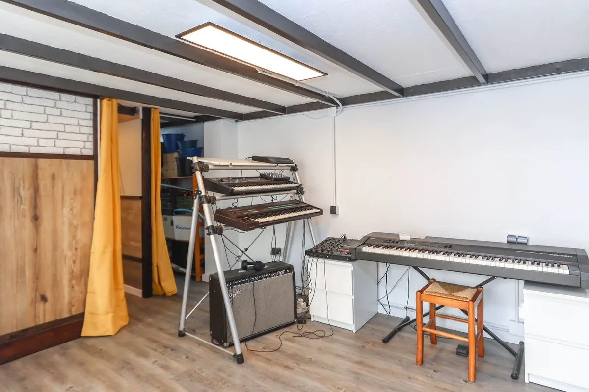 a15641b1-c22a-465e-bd1f-c9ce7623696c