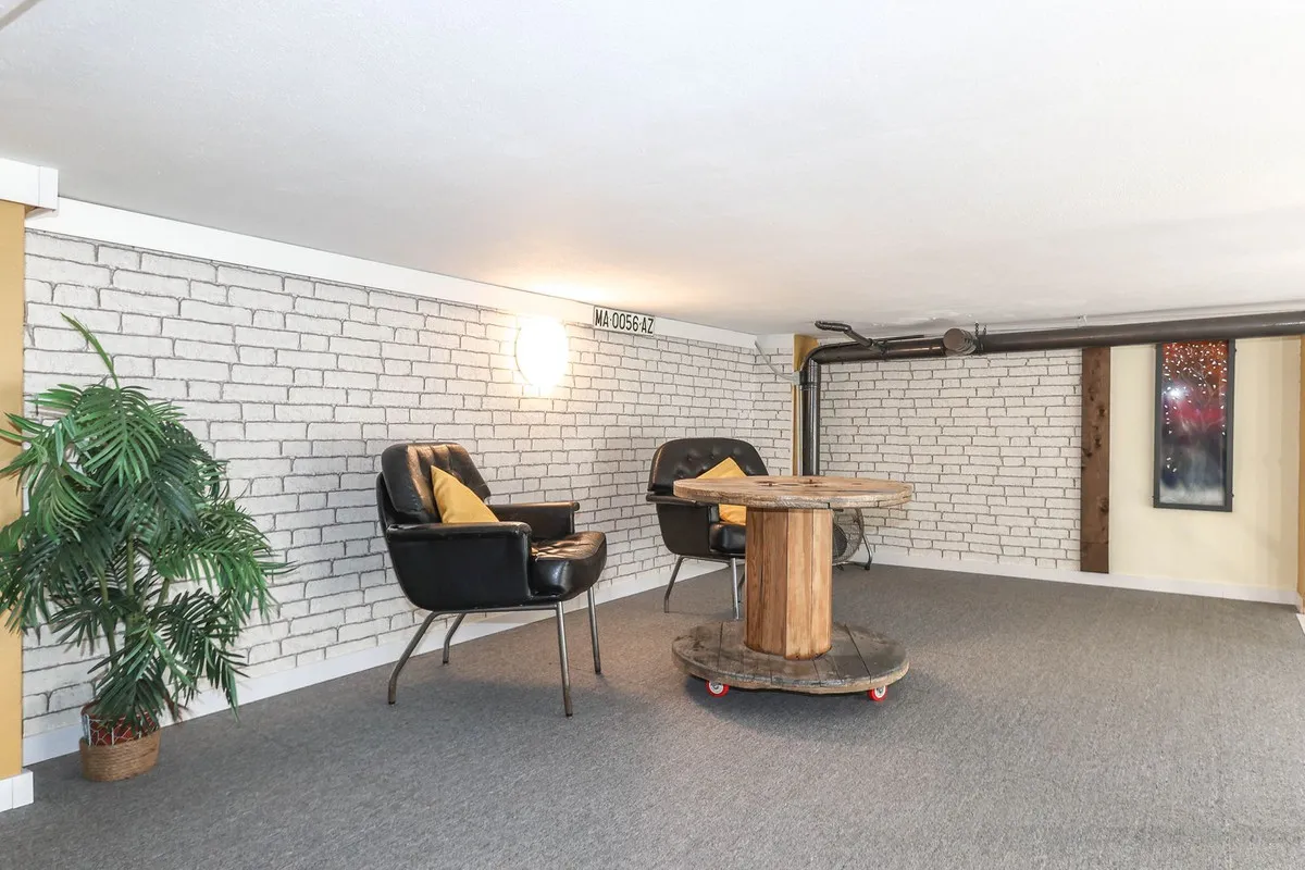 c881a298-ce3b-4ca1-9474-bb217960c1a1