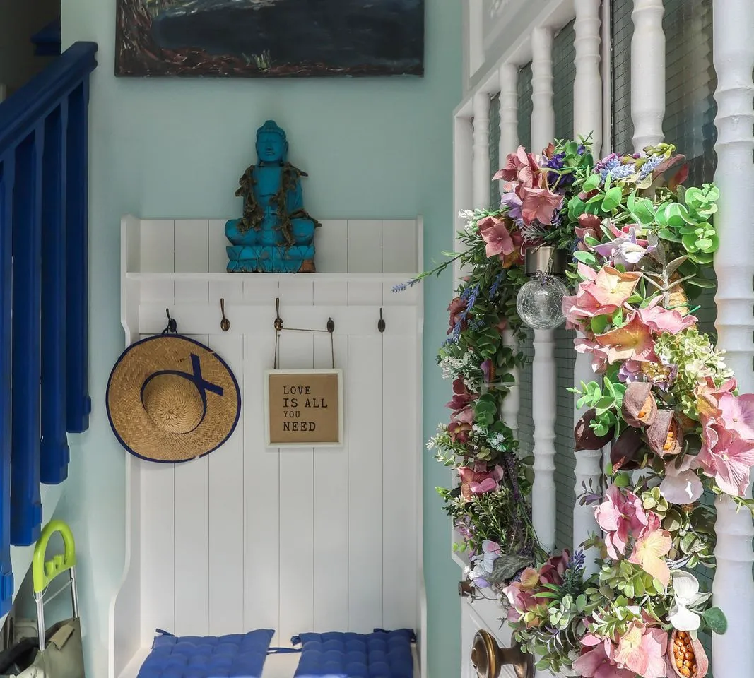 ec842f98-2aca-4b90-951a-b67a184ea52b