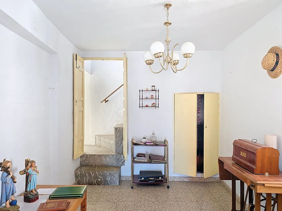 9f05a43a-50a1-42fb-a5bd-8ddff2a974a7