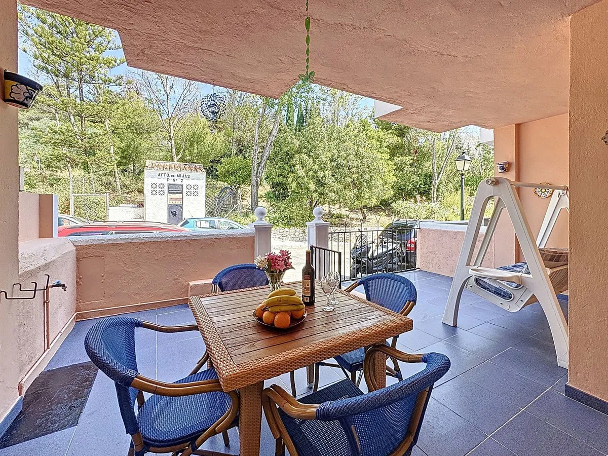 030a5ff3-8701-4687-9d8c-7d359580f867