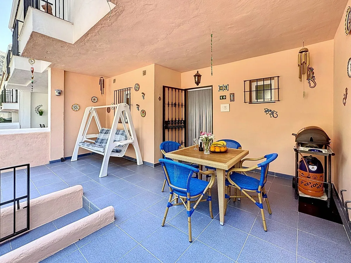 7493c243-f7a4-4d94-bcd0-4758f9491098