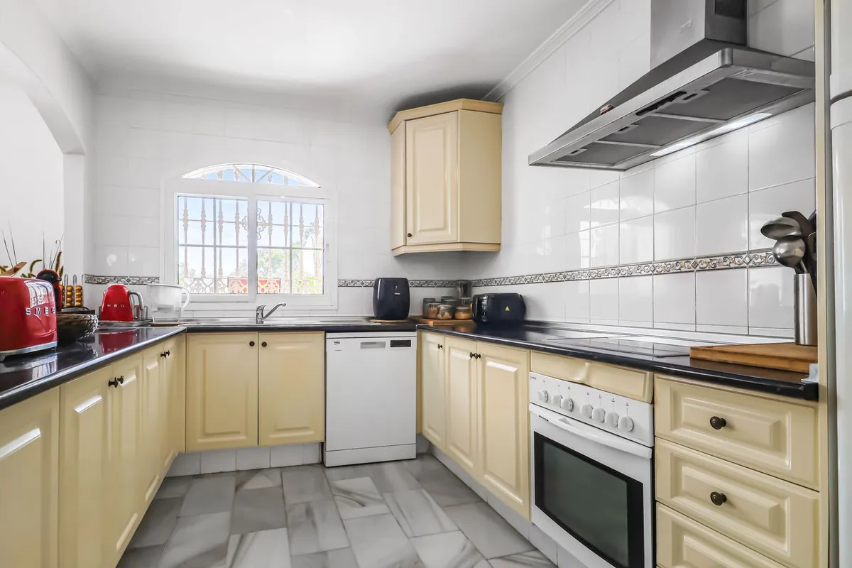 7a116277-5aad-4b96-a0c9-c3e4dcd0090e