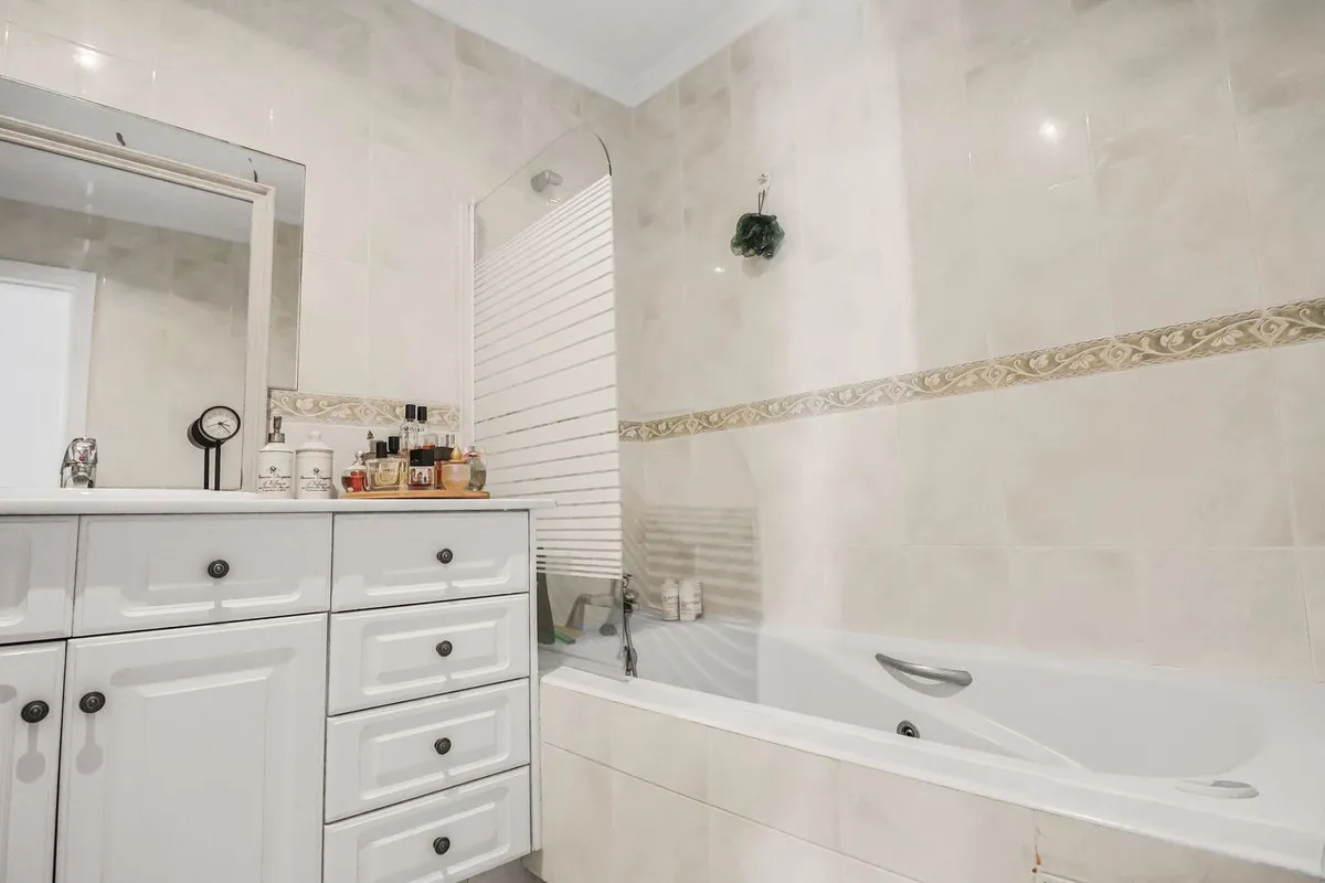 b13383fc-d34d-42bb-b799-0ab7d0ccd48d