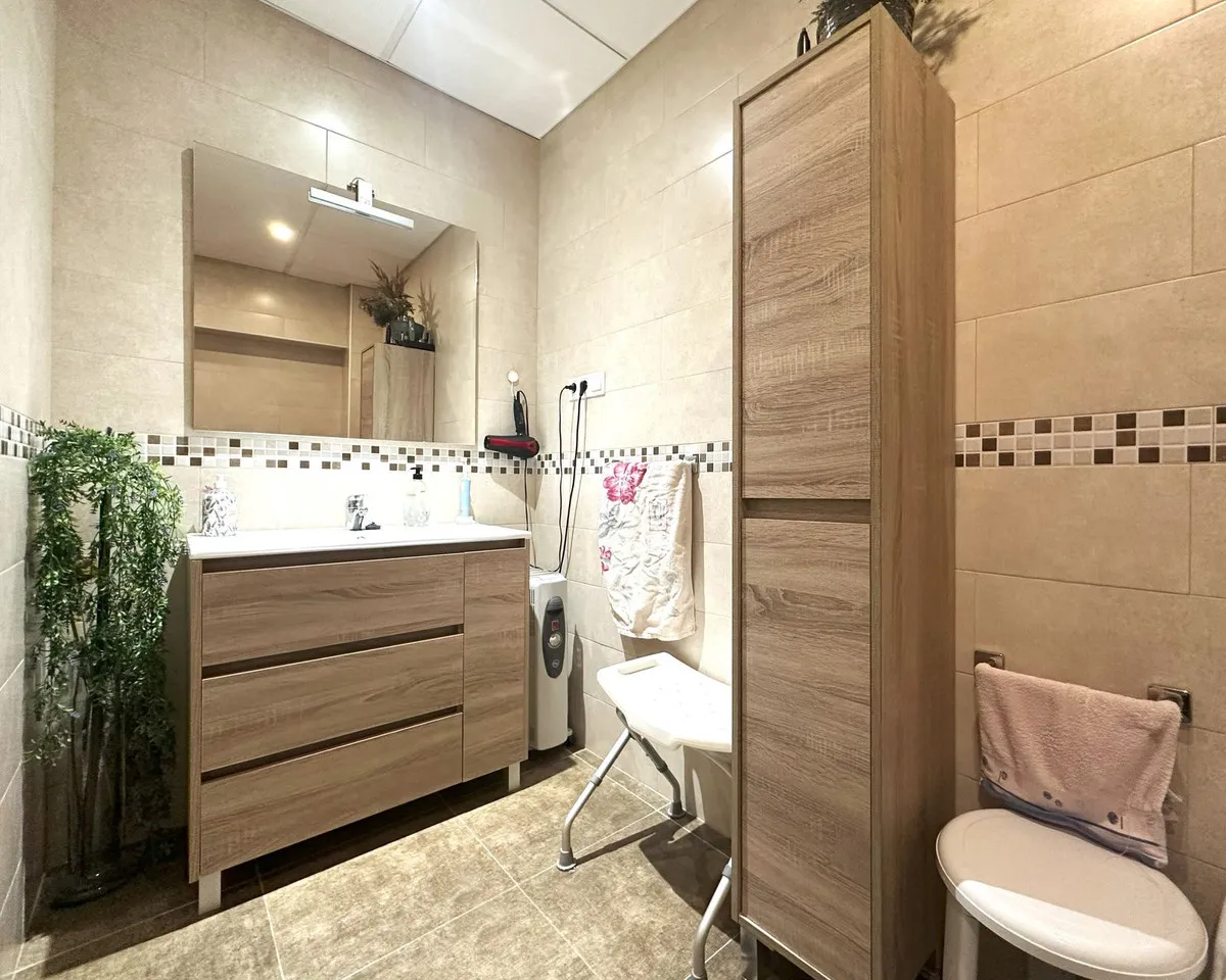 b35e4aa9-cf94-41d7-aef8-31f5db49a635