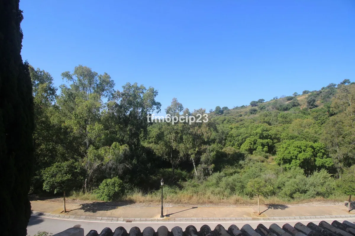 3d7a9597-975f-4598-9016-93990694d15b