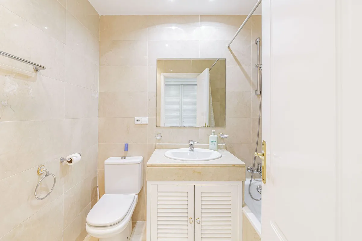 2c25c3c1-5aa9-4e02-bc5b-e981e81eccdf