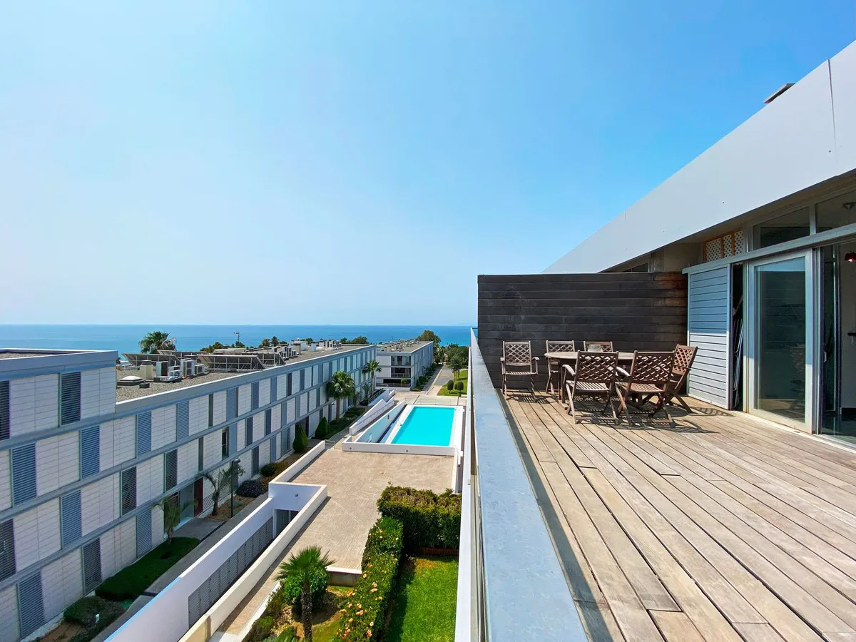 6e52f16f-317e-49f6-a466-95c4e93e5b72