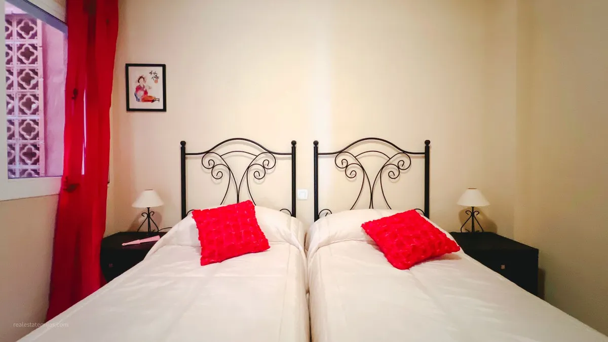 7a200290-17b2-4878-82d1-de129ad12151