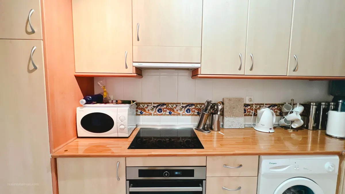 a344721c-baf7-4421-9c65-af80ba788971