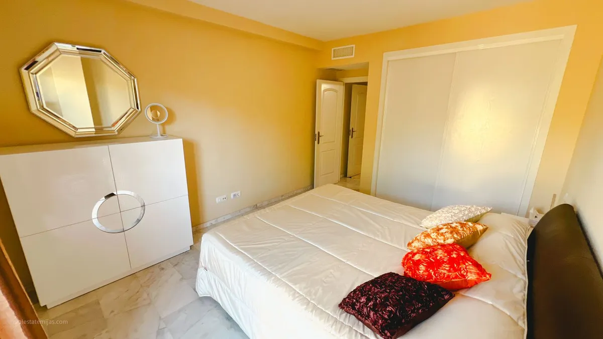 e6ad23b2-bd49-41de-8ea0-a5134d663ccd