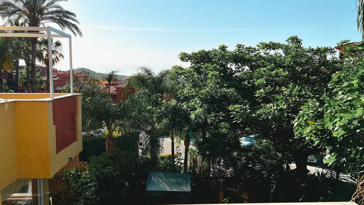 fc743b86-d776-4c77-a3e0-d75f63db0b49