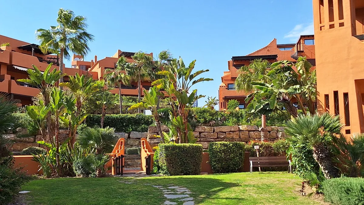 10f24020-a168-494a-865b-886410181590