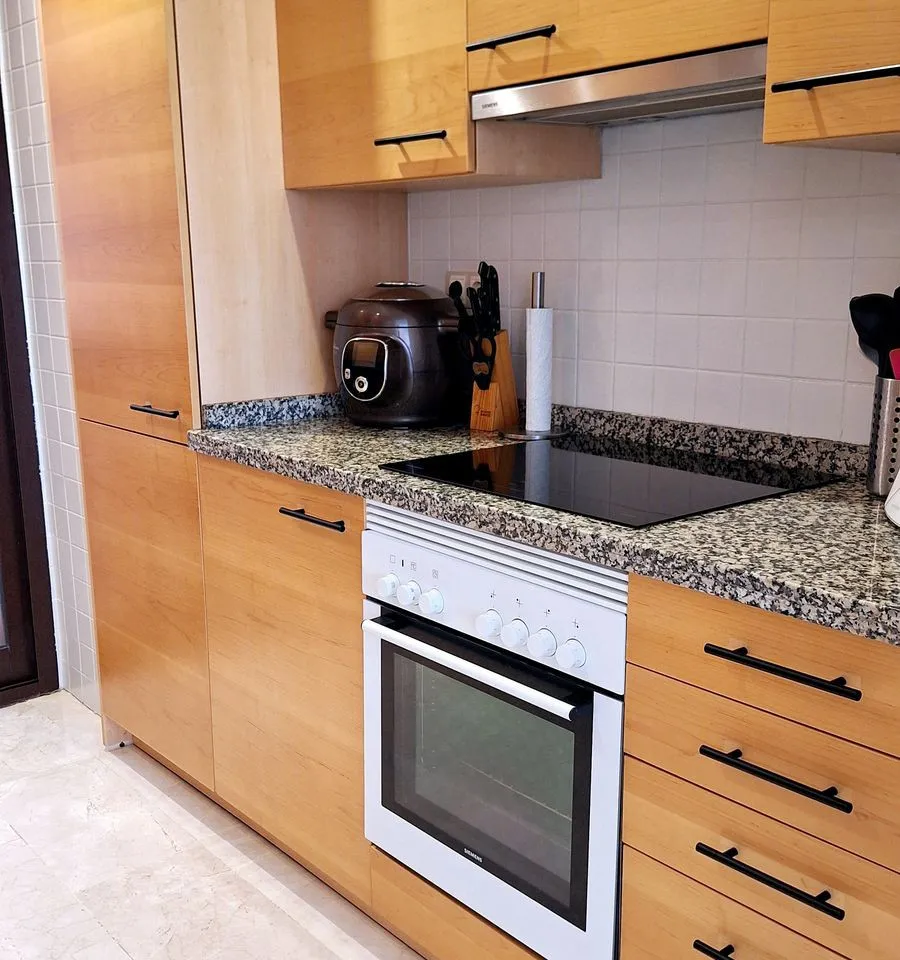 b61a9409-1d3a-4ae8-b293-736951df656c