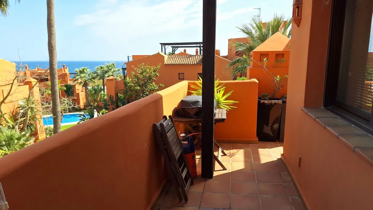 fee05228-e965-41d0-b39e-c11967bc017e