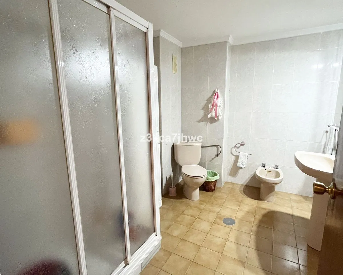 7a6af0ba-e791-41c9-9463-c40a7d4e05d1