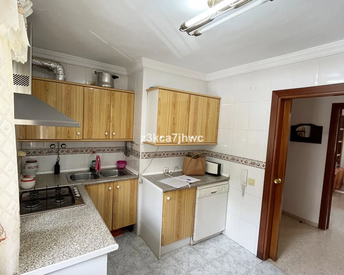 d21f10b4-f871-4901-844c-bdbc9a15ecb1