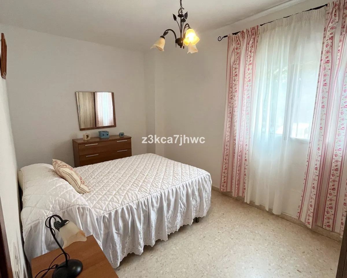 f76ebc2d-99f0-411a-ae32-402c30031c3c