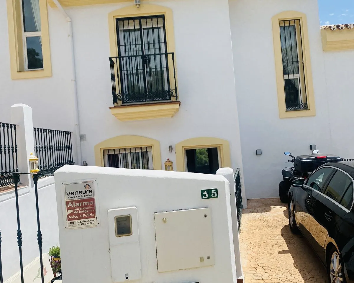 290a6070-f3da-4ab4-abb6-444737bd6bb6