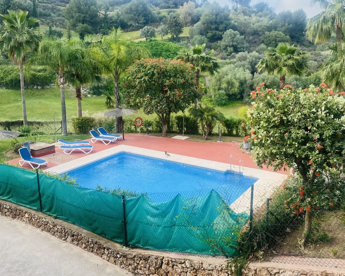 3c53756b-2f7c-4cd0-a77f-3bb233a9e9e0