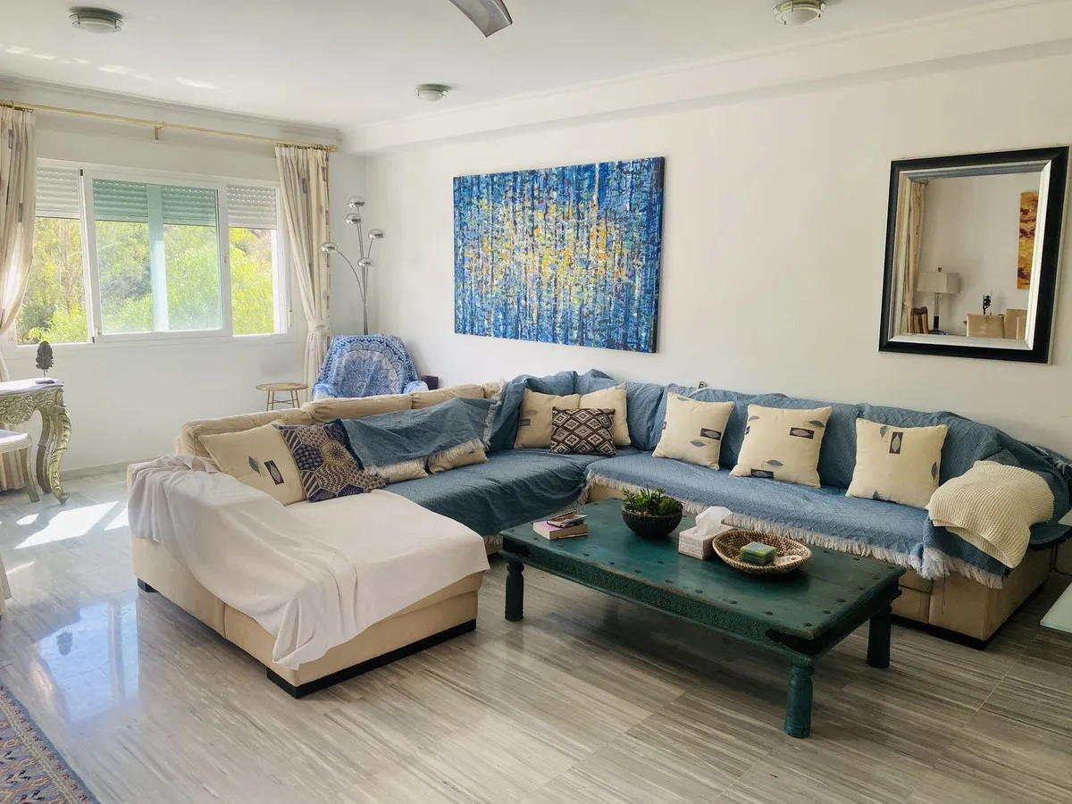 72dabf72-bfef-4ba9-b74c-d593f03e944b