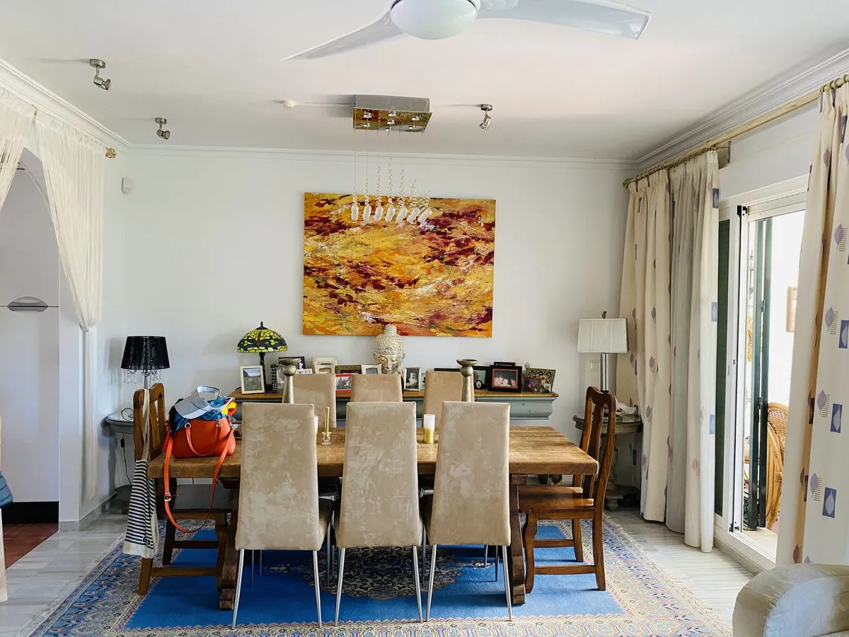 c7eeb8db-8c7b-4400-865d-129f343a1153