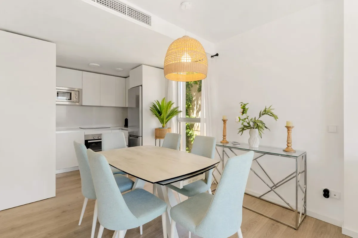 2ba84fb3-eb3f-48ff-a1d8-3352277fbec8