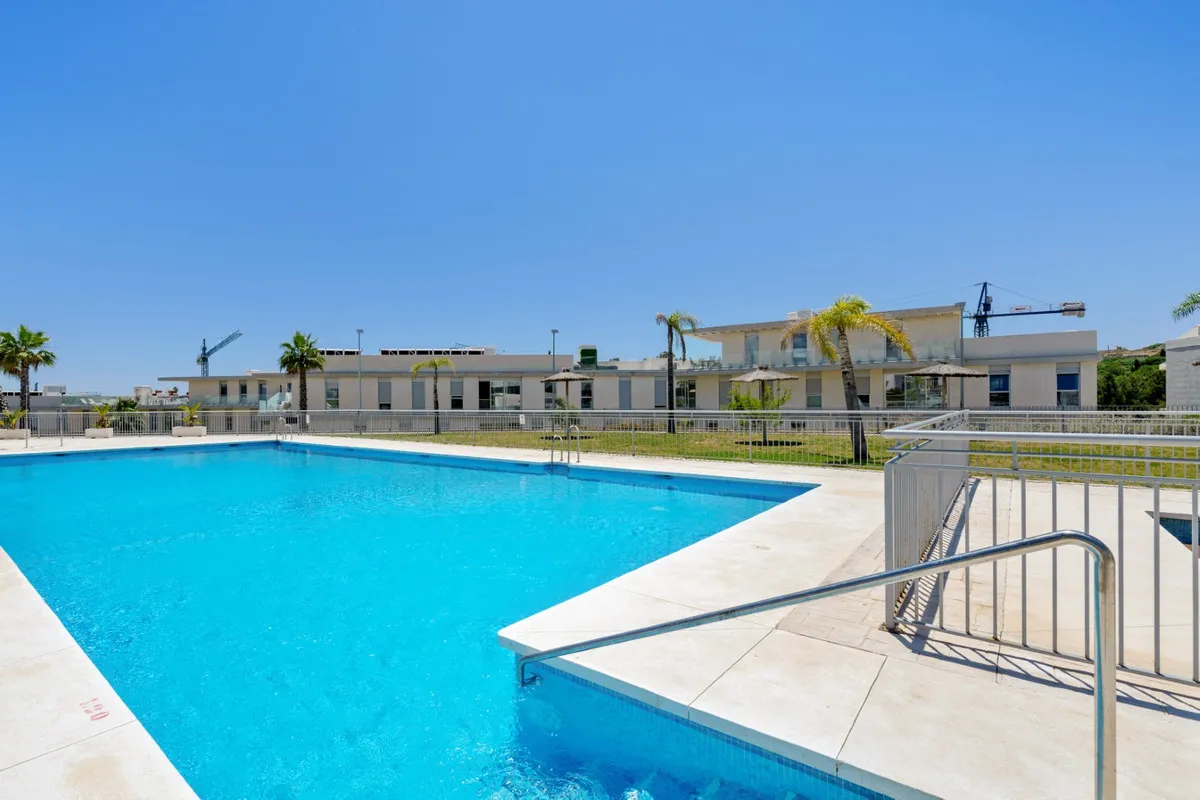 7faa09f5-7bf7-4be3-b0d0-7ae71377d84d