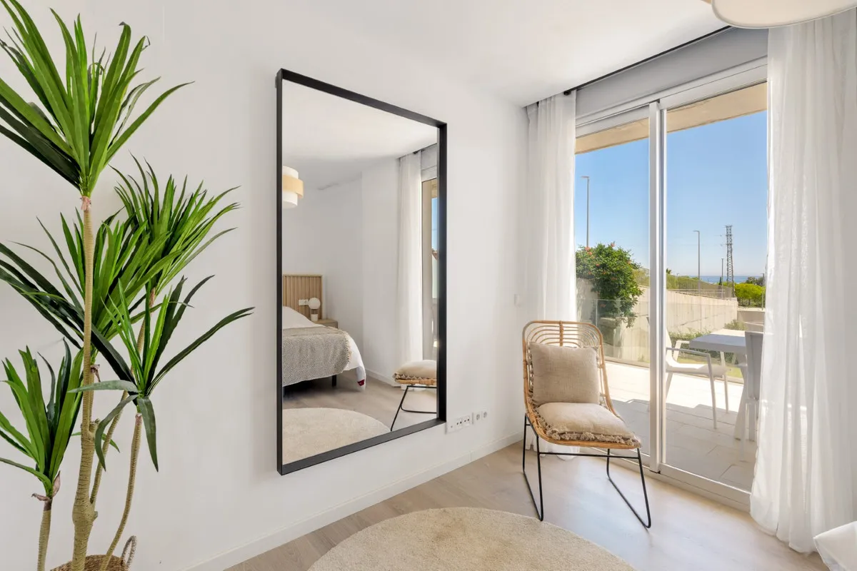 9d4641a0-105e-47cb-8333-40df796e8c7b