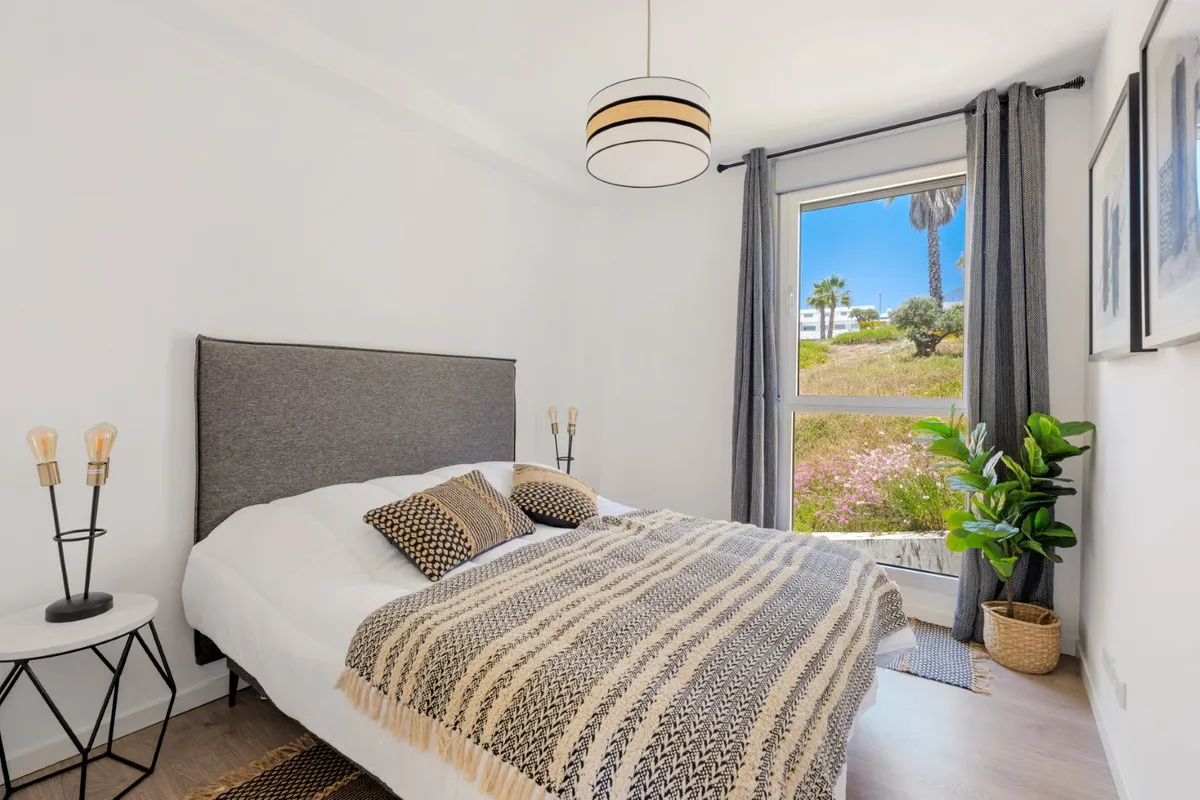 e9020506-5f27-4171-aea9-d7fa517531cf