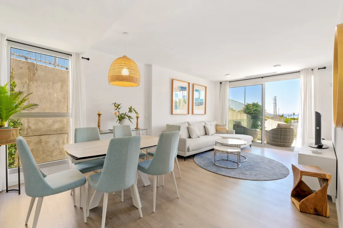 f24417e2-0990-43e7-a94f-9c32abfad0e3