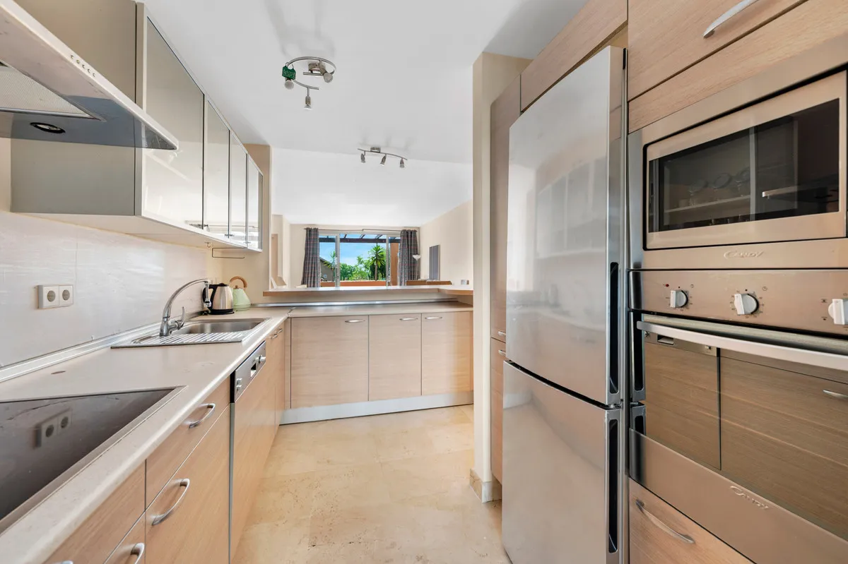 f7850ea2-875d-42e2-91ba-873c3f70b6ce