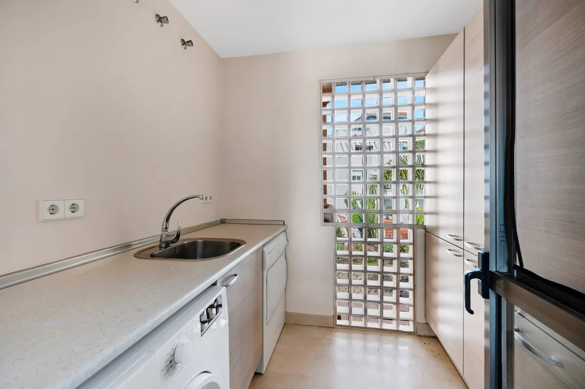 fdc20a44-0dda-4286-bfe2-acedc8f3f86e