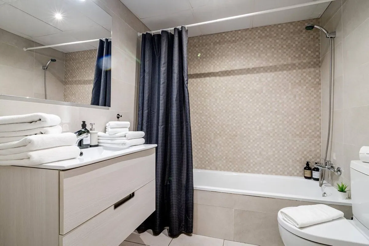 ad180cf3-2cb3-4ce2-b3b6-8ac3cadfa64a