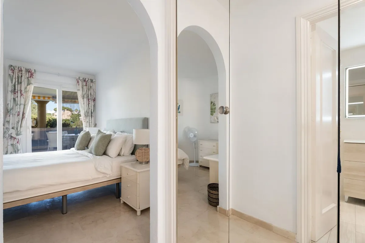 078445d5-aea7-4250-9662-94bf6a967942