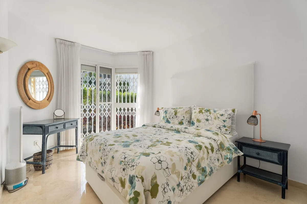 a7ff8602-339d-498b-b128-f163920f77e7