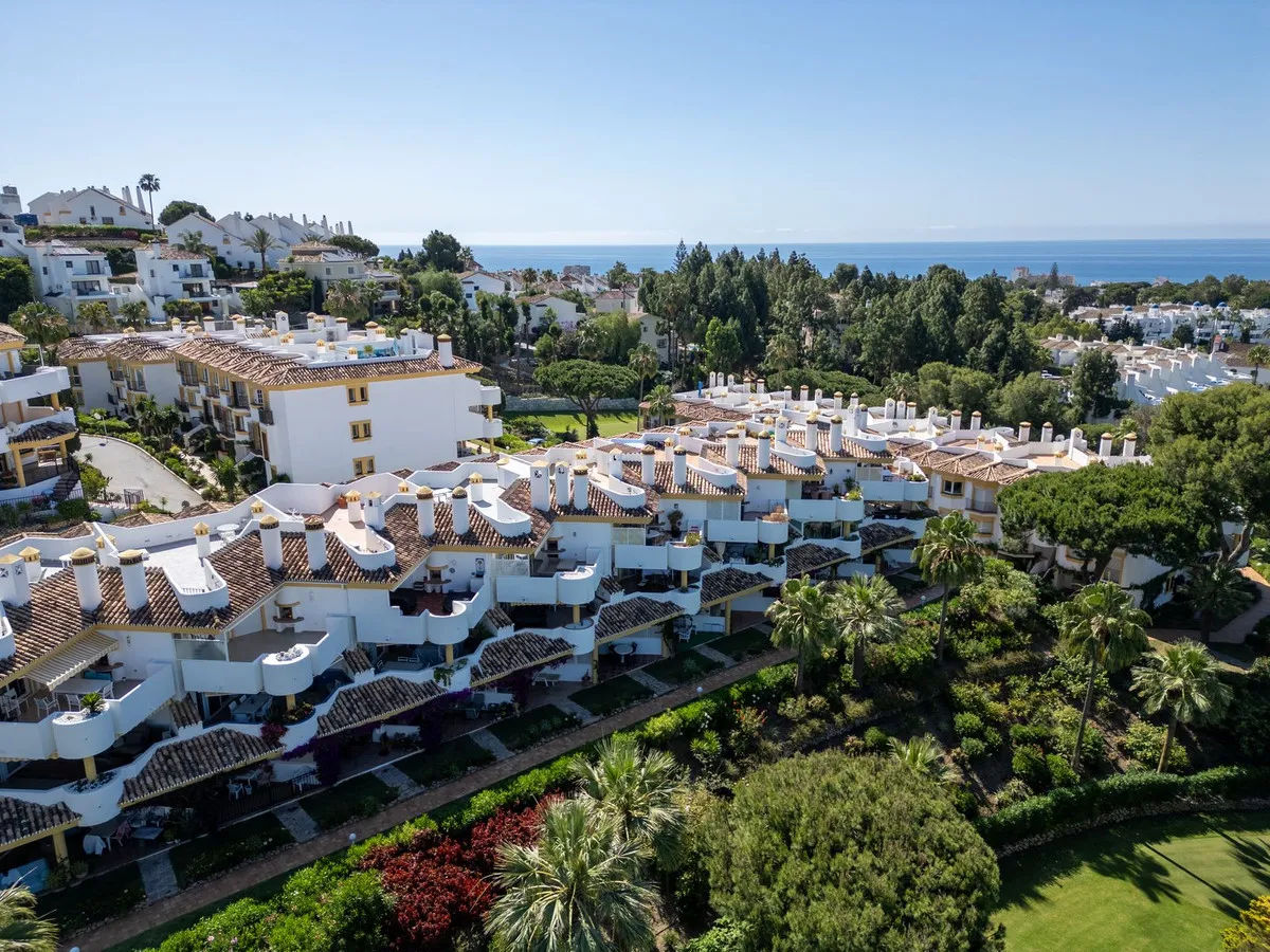 e3eeb174-861c-4b1c-a650-2e2613b31319