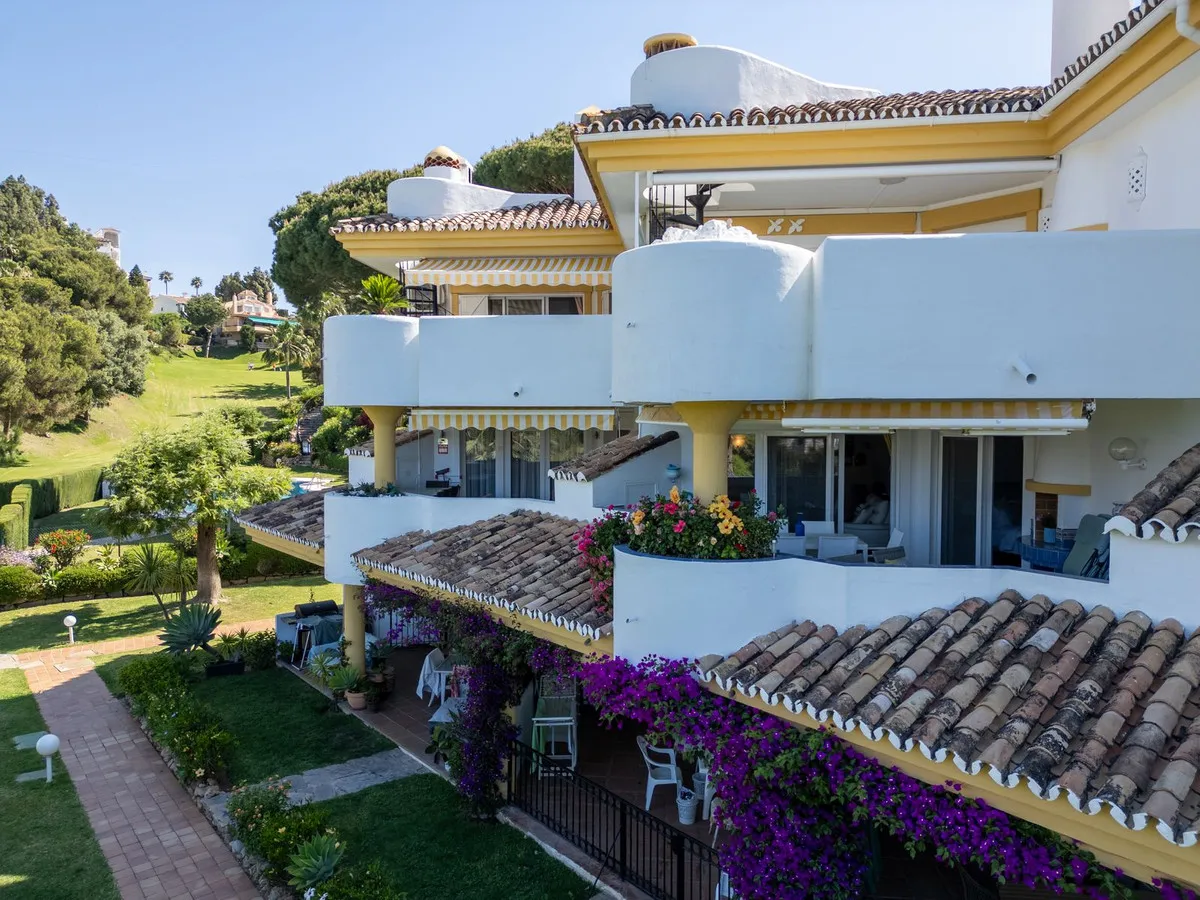 f3704456-f989-4bcc-9c96-8892b5e27e08