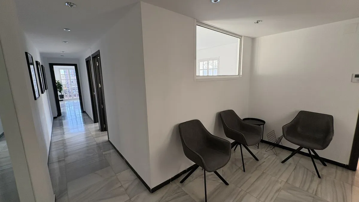 c8d56efa-12d5-4315-8b02-ad677d000806