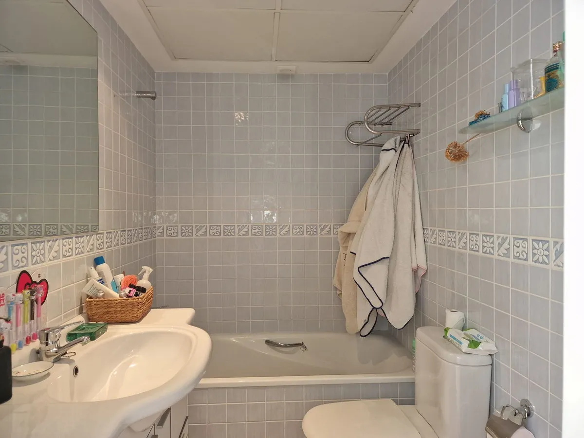 5a1e9f28-50d6-4604-b35b-c7a830958619