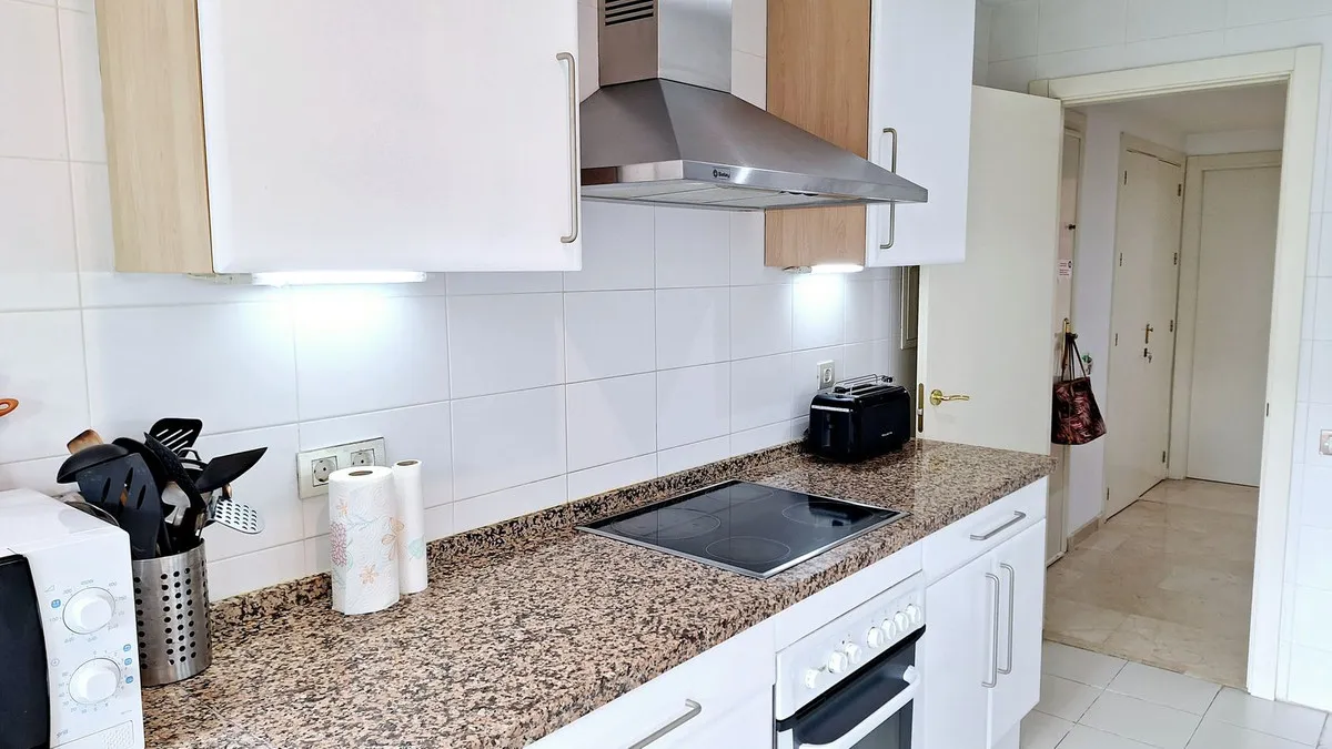 44fc00f0-43ee-48fd-9684-eea810ada35f