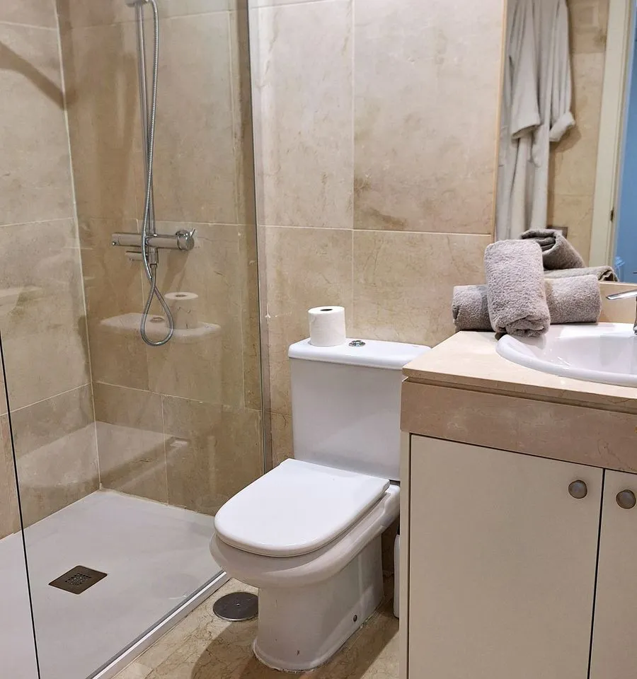 4f95d179-2edf-4b9e-98b3-f5ba4e4f74c6