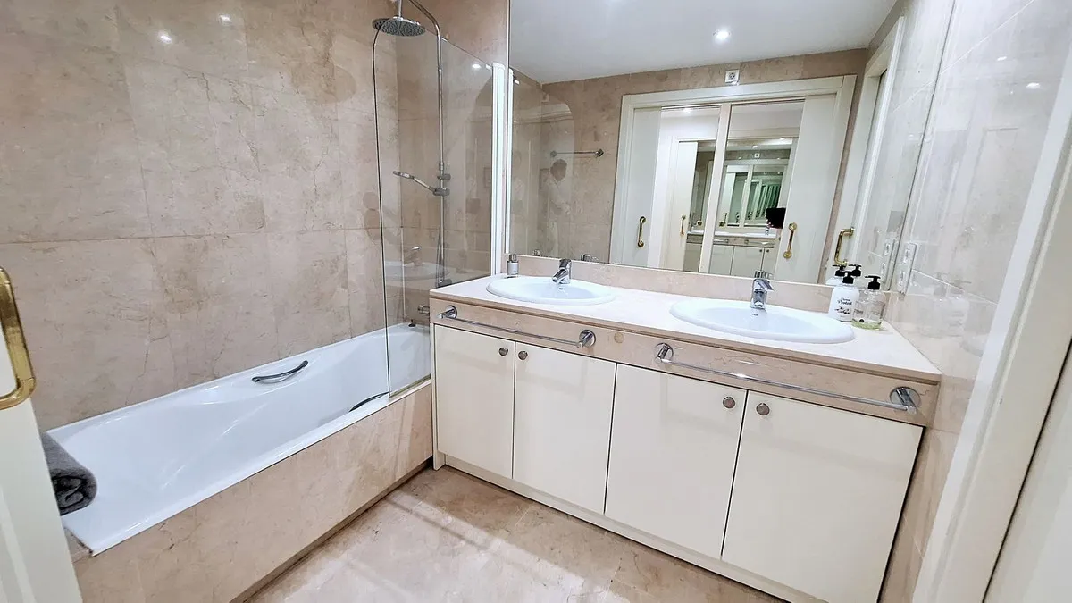 c91c0ddd-b4d7-4b92-95c7-5ae7fa291501