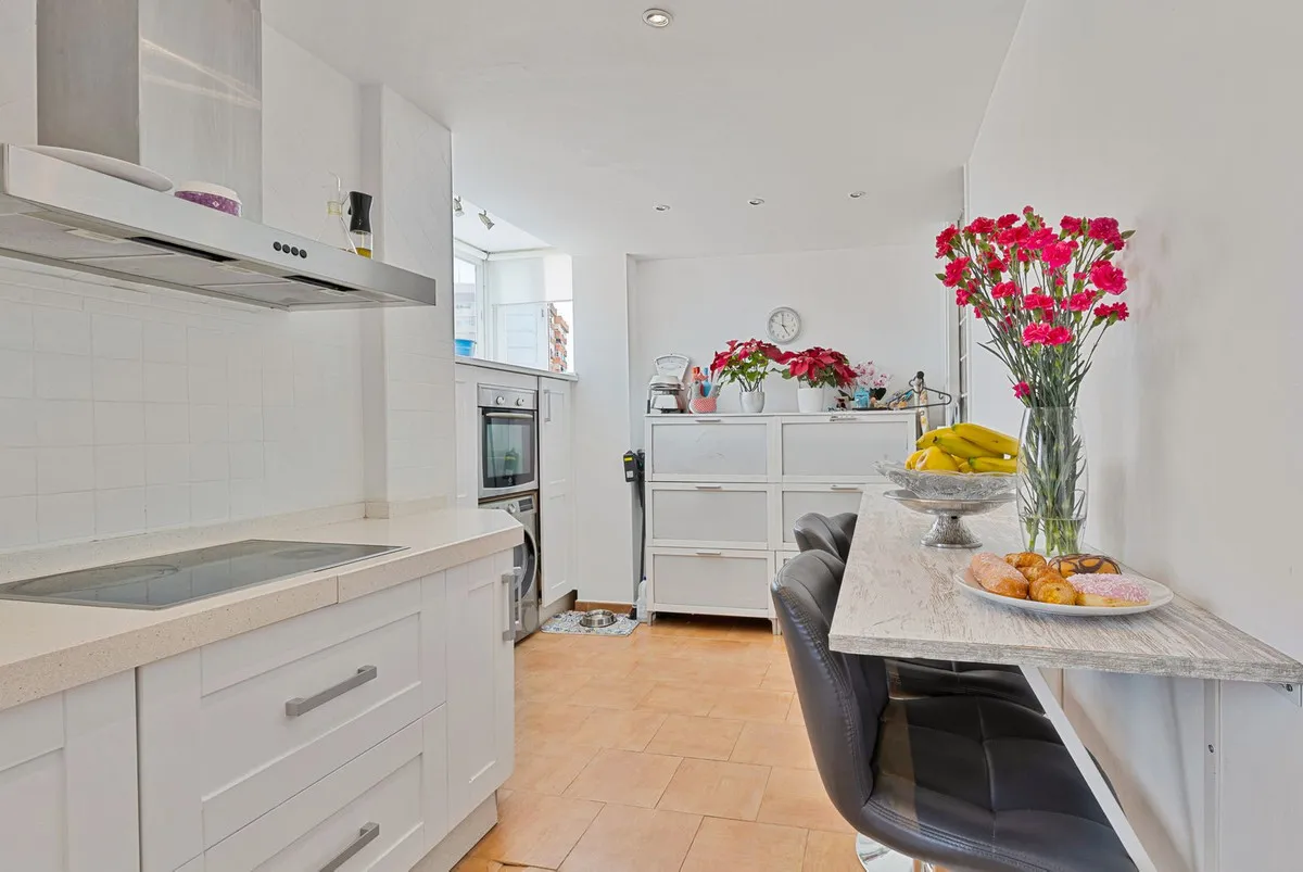 2a179f61-2297-4832-8ea3-fb46f69e8ef1